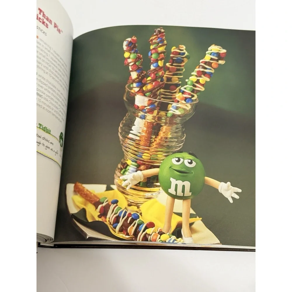 M&M's Fun Stuff Cookbook Chocolate Candy Desserts Kids Baking Color‎ Photos 2013
